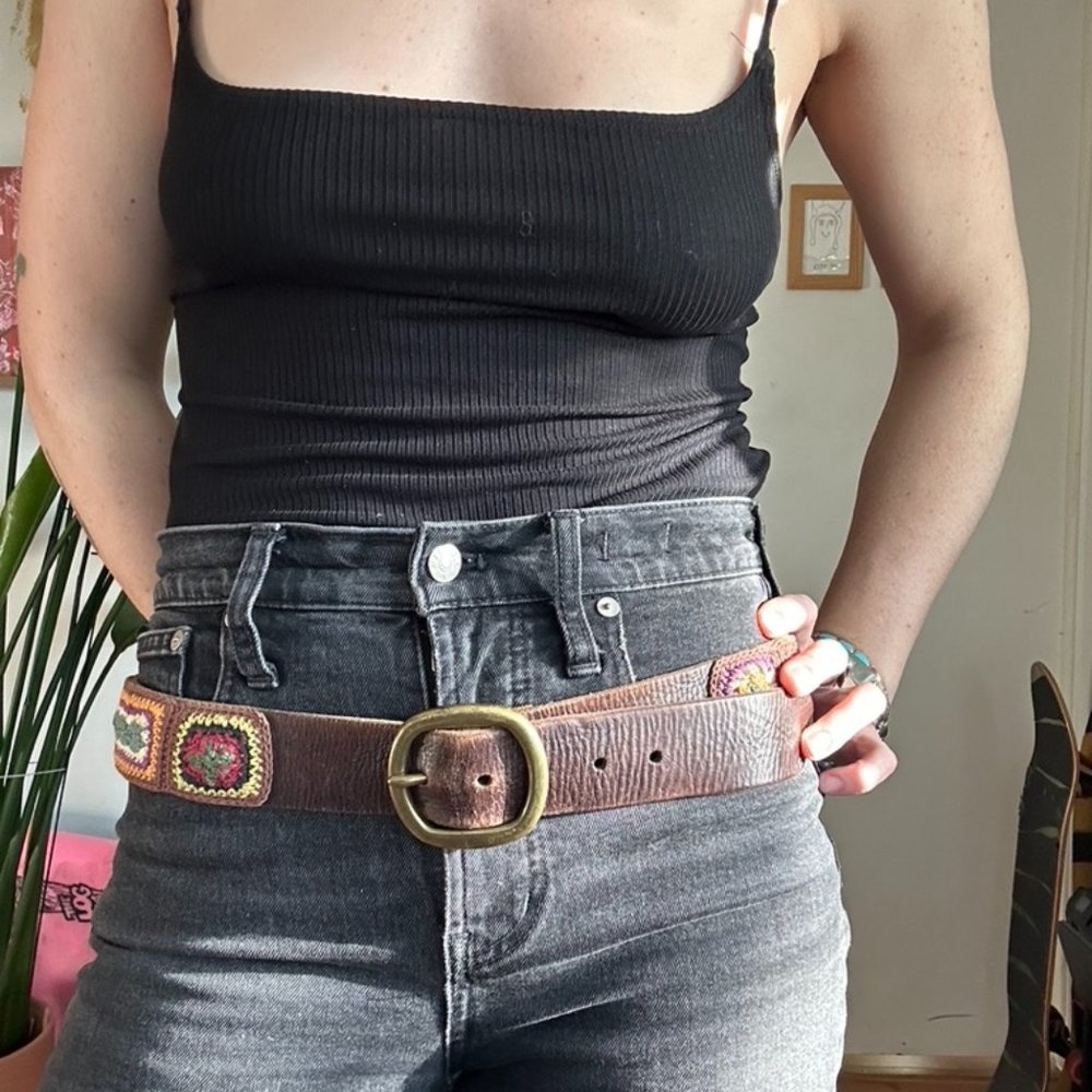 lucky brand embroidered leather belt $10